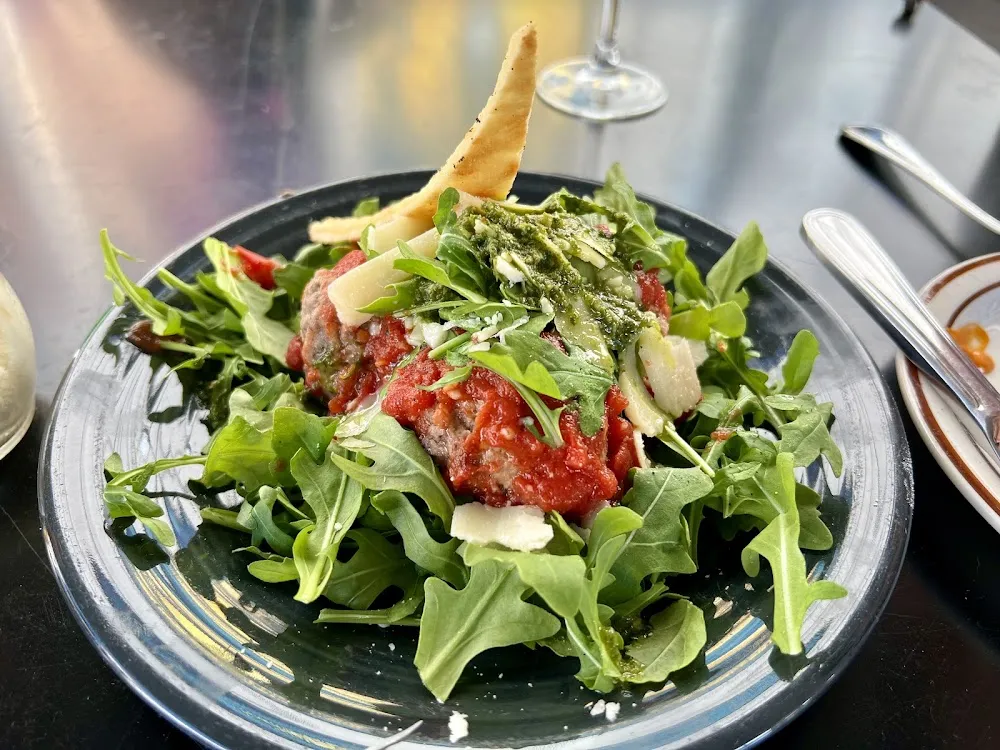 Meatballs on Arugula w Flatbread